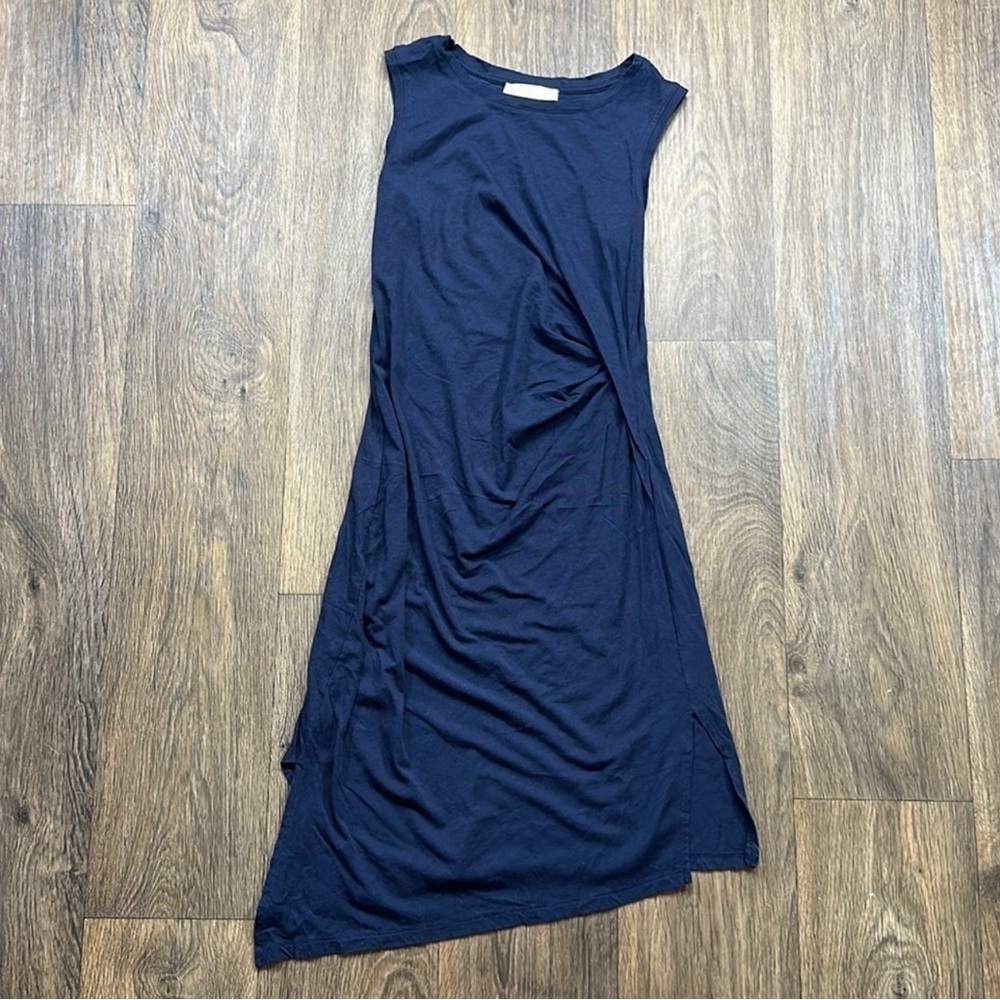 Micheal Kors Body Con Dress. Excellent condition. Color blue.